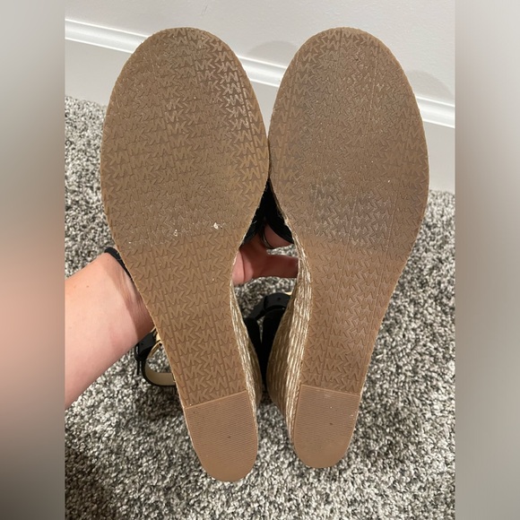 Michael Kors Kendrick wedge heels, size 9.5 - Picture 9 of 13